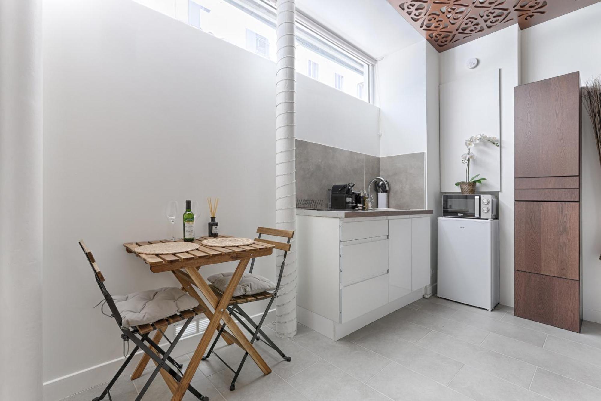 Mykeypers - Lovely Studio With Jacuzzi Paris Bagian luar foto