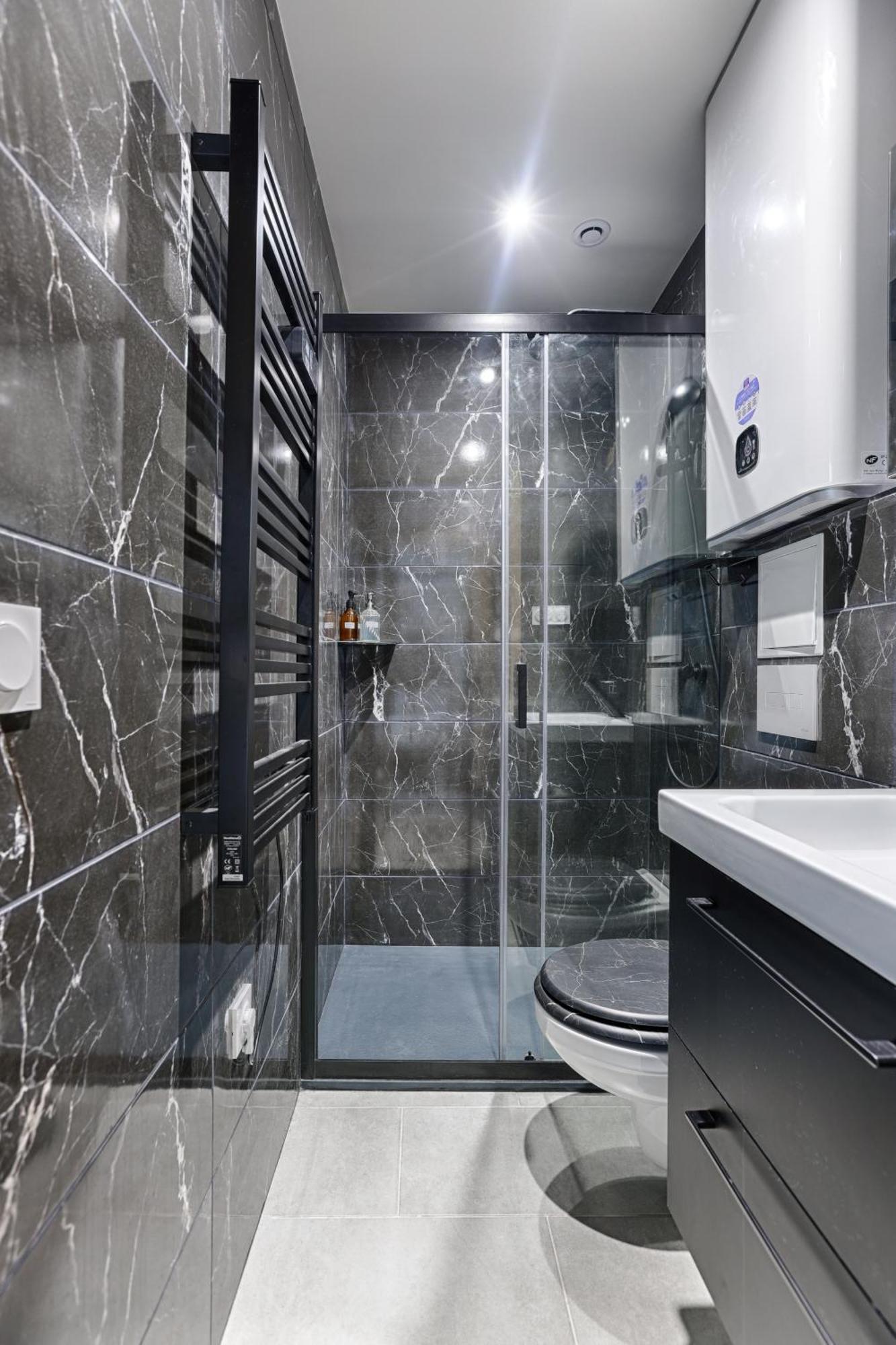 Mykeypers - Lovely Studio With Jacuzzi Paris Bagian luar foto