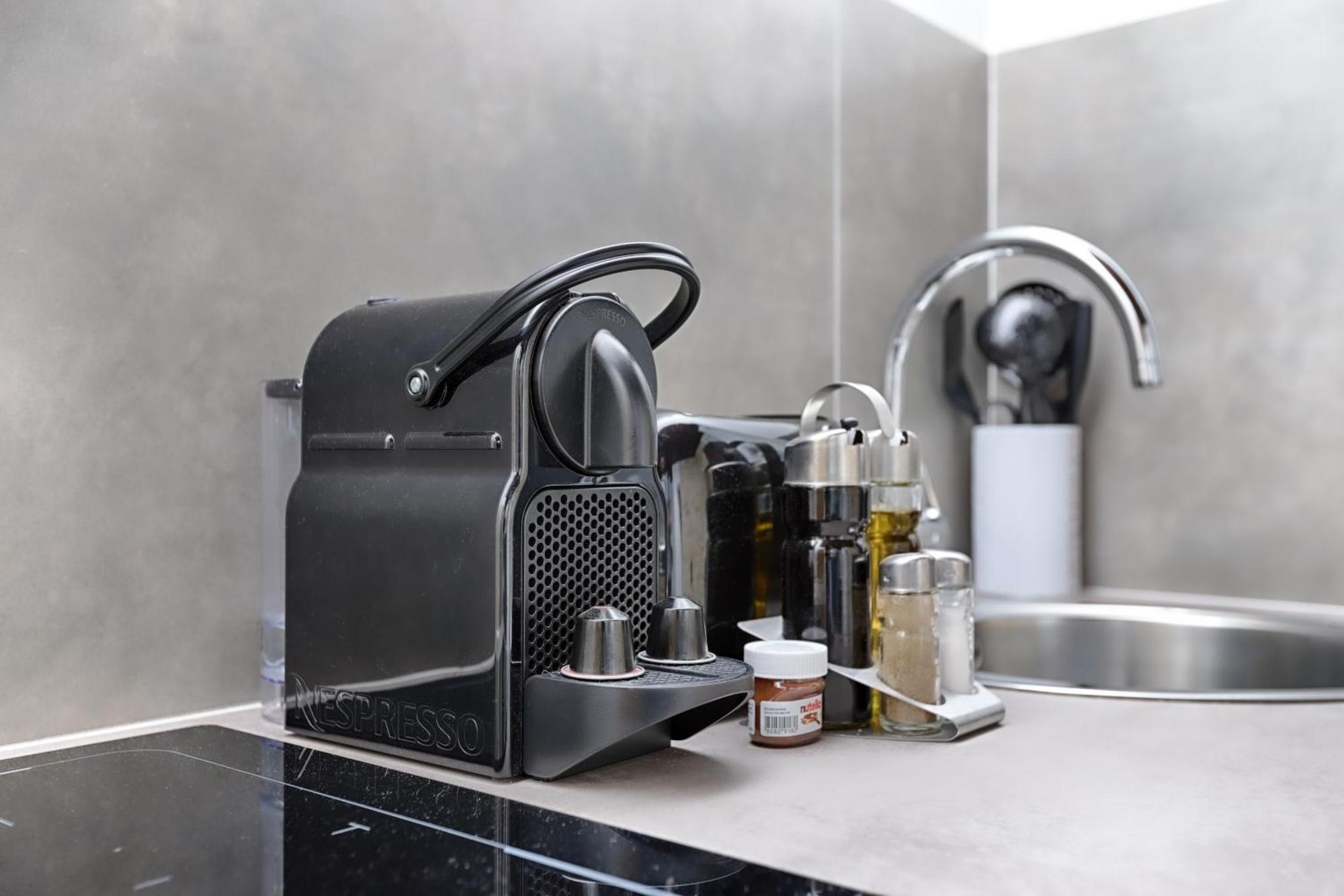 Mykeypers - Lovely Studio With Jacuzzi Paris Bagian luar foto