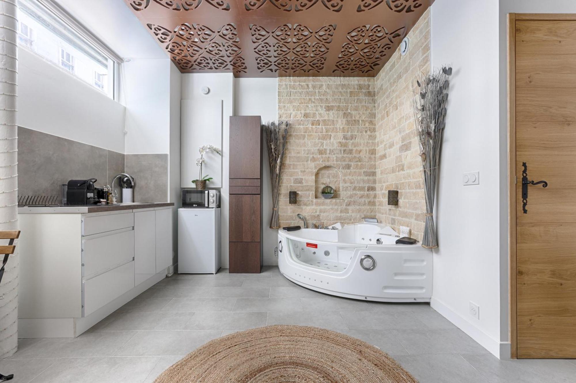 Mykeypers - Lovely Studio With Jacuzzi Paris Bagian luar foto
