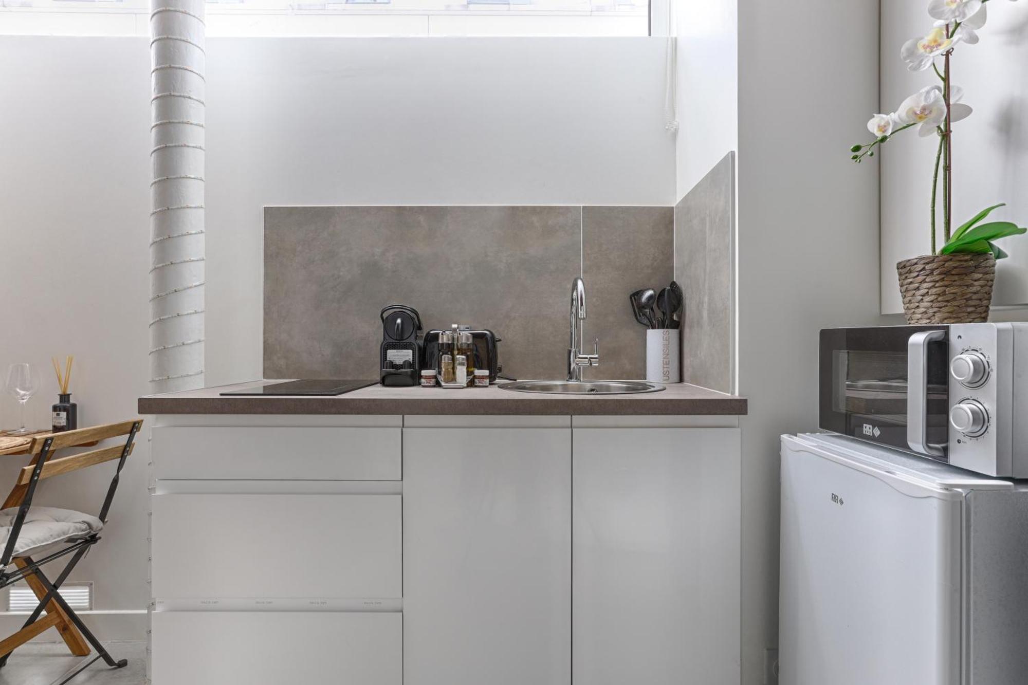 Mykeypers - Lovely Studio With Jacuzzi Paris Bagian luar foto