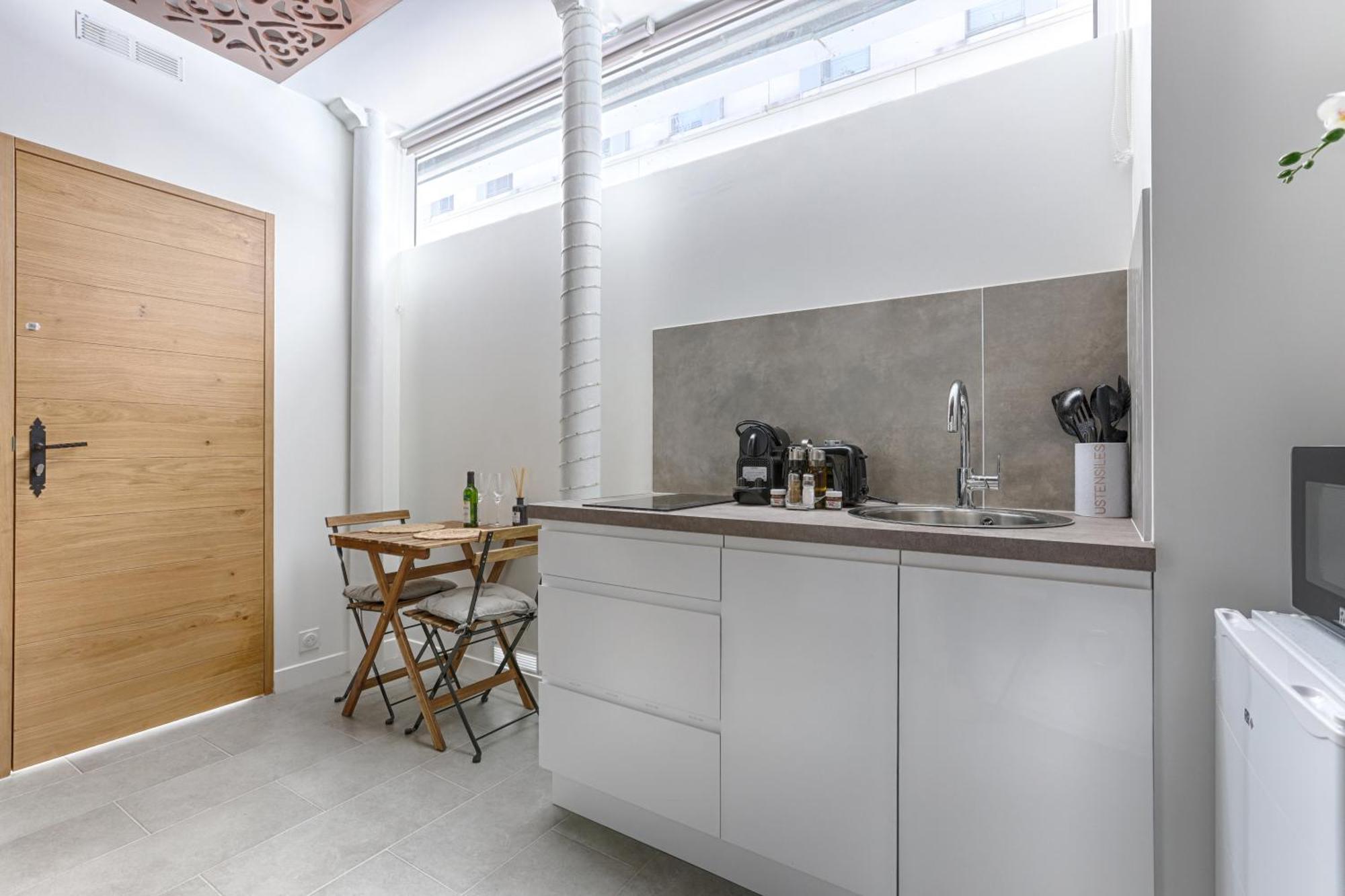 Mykeypers - Lovely Studio With Jacuzzi Paris Bagian luar foto