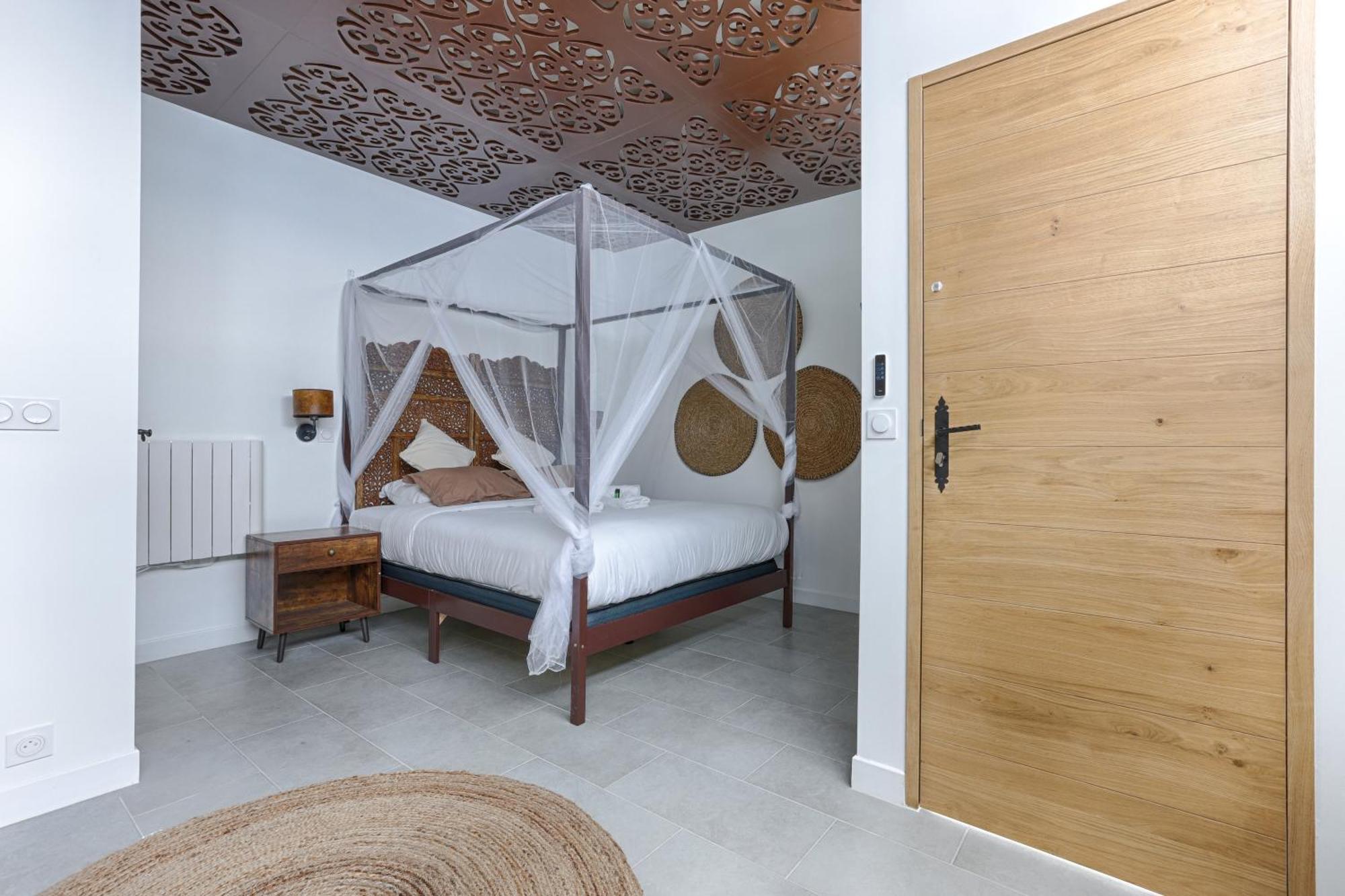 Mykeypers - Lovely Studio With Jacuzzi Paris Bagian luar foto